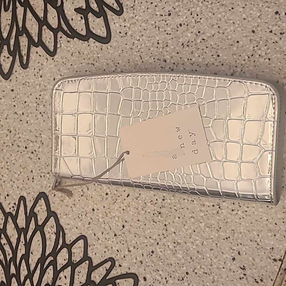 A NEW DAY zip around wallet , silver